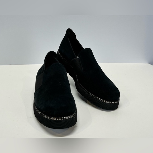 VANELI Black suede ZELIA slip on shoes with stud detail size 9.5N. - Picture 3 of 6